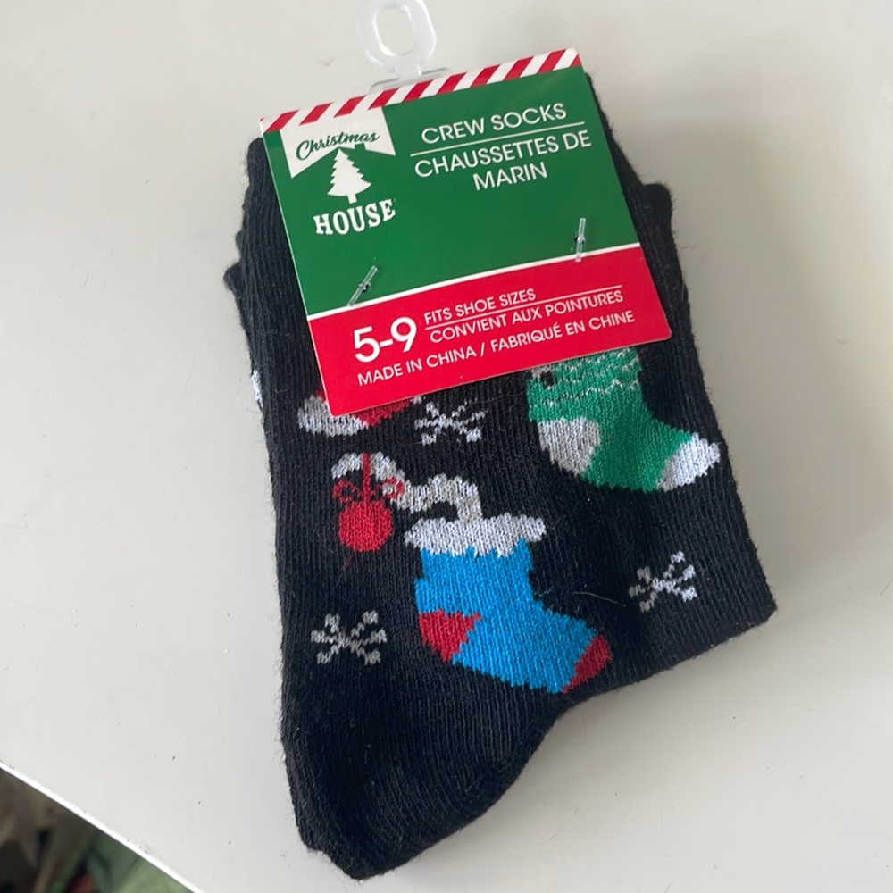 Christmas House Crew Socks Sz 5-9 NWT